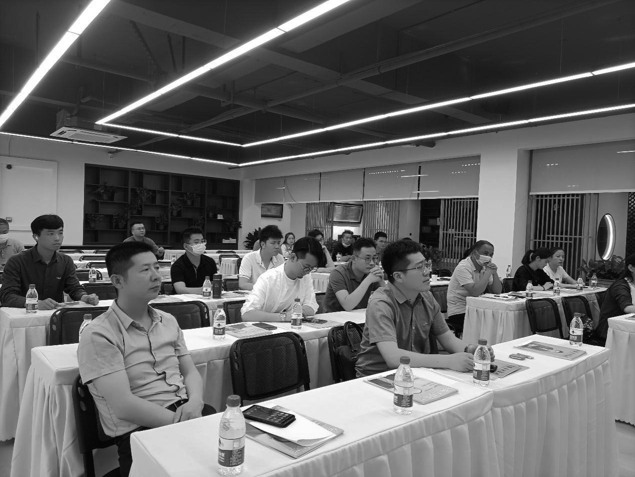 1653967498880704.jpg 616.jpg