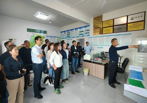 1695697354481540.jpg 521.jpg